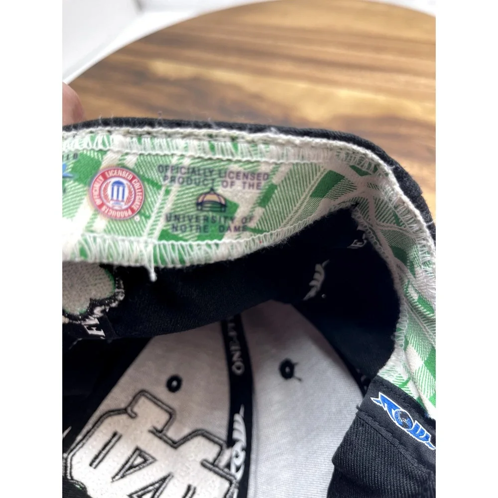 Notre Dame IRISH Hat Cap ND Big Spellout Kelly Green Clover Fighting s/m‎